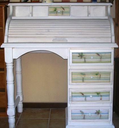 Secreter con cajonera.